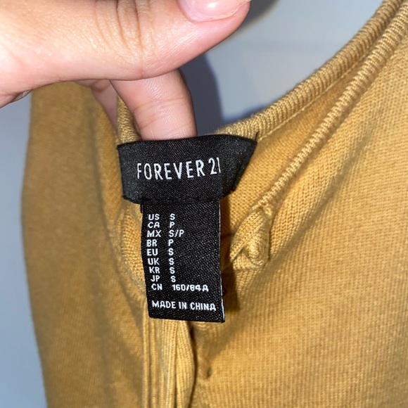 Forever 21 - Picture 2 of 2